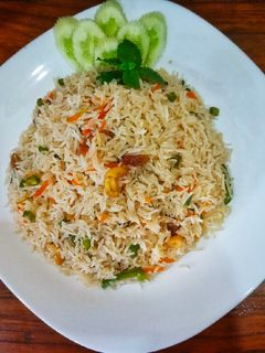 সুইট ভেজ ফ্রাইড রাইস(sweet veg fried rice recipe in bengali) রেসিপির প্রধান ছবি