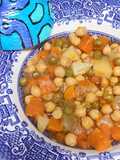 Potaje de garbanzos, calabaza, batata y guisantes