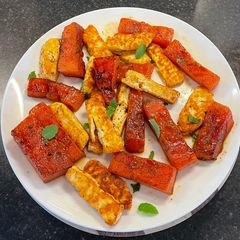 A picture of Spiced halloumi and watermelon Salad:.