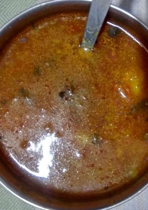 आलू की सब्जी (Aloo ki sabzi recipe in hindi) रेसिपी मुख्य फोटो