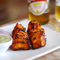 A picture of Tamatar Macchi Tikka.