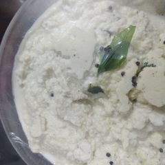 A picture of Fresh coconut chutney.