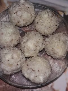 पेठा पनीर लड्डू (Petha paneer ladoo recipe in Hindi) रेसिपी मुख्य फोटो