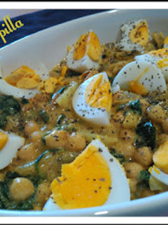Una foto de Garbanzos con espinacas