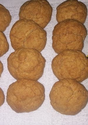 A picture of Ginger Biscuits/cookies.