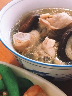 (電鍋懶人湯) 經典 香菇雞湯 的食譜成品照片