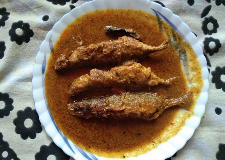 Simple Way to Prepare Homemade Mackerel Fish Curry