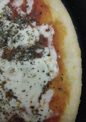 Una foto de Pizza (tipo Domino's o pizza hut)