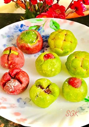 काजू बॉम्ज़ रेसिपी मुख्य फोटो