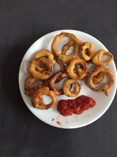 A picture of Onion Ring Bhajiya.