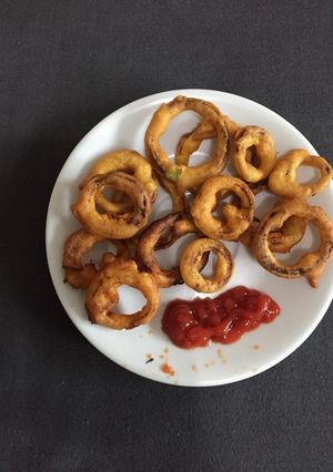 A picture of Onion Ring Bhajiya.