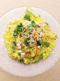 पोहा (poha recipe in Hindi) रेसिपी मुख्य फोटो