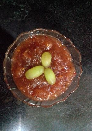 A picture of Angoor Ki chatni.