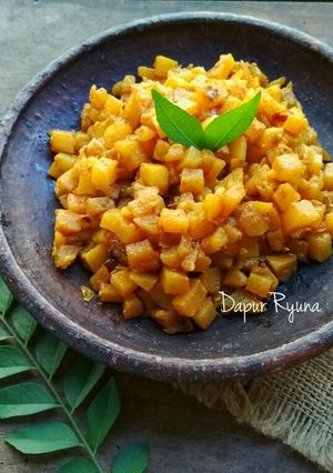 Foto resep Kentang kari isian karipap pusing