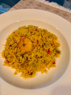 Una foto de Arroz con mariscos y azafrán