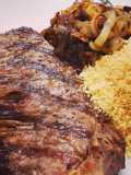 Contra-Filé com Cebola Caramelizada