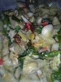 Kluweh + daun melinjo pedas