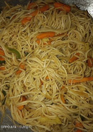 ভেজ চাউমিন(Veg chowmin recipe in Bengali) রেসিপির প্রধান ছবি