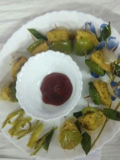 मिक्स वेजिटेबल इडली (mixed vegetable idli recipe in Hindi) रेसिपी मुख्य फोटो