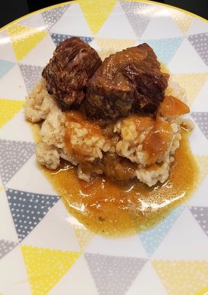 Une photo de Bœuf aux Oignons & Riz Collant