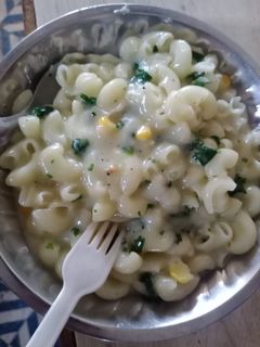 व्हाइट सॉस पास्ता (white sauce pasta recipe in Hindi) रेसिपी मुख्य फोटो