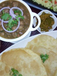 छोले भटूरे रेसिपी मुख्य फोटो