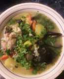Sopa de merluza y cholgas