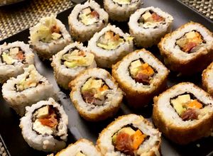 Una foto de Sushi vegetariano 🍱🥢