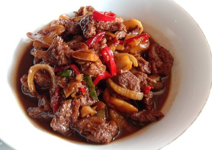 Daging sapi masak kecap