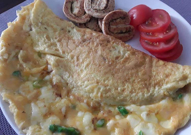 Step-by-Step Guide to Prepare Ultimate Sig&#39;s Gouda cheese and spring onion omelette