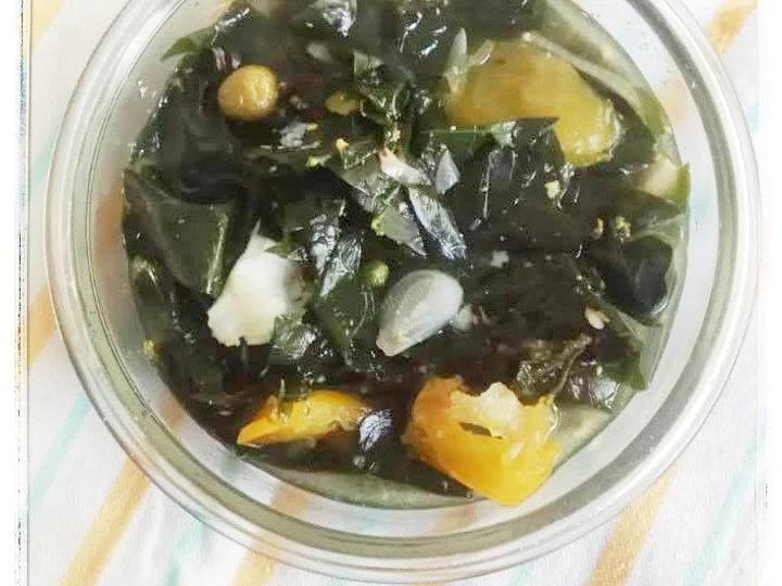 Langkah Gampang Membikin Resep  Sayur Bening Daun Katuk Telur yang Enak, Sempurna