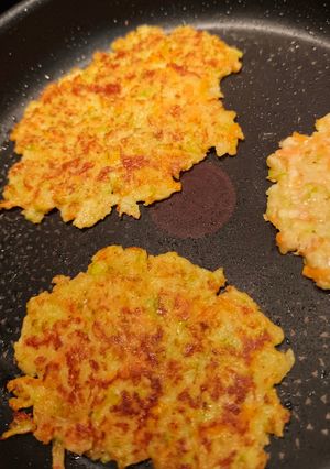 Une photo de Galettes de courgettes croustillantes & légères