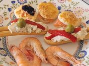 Una foto de canapés de hojaldre