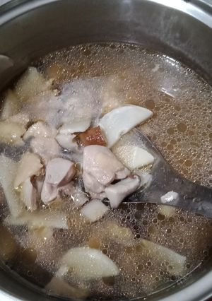 香菇竹筍雞湯 的食譜成品照片