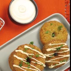 A picture of Crispy chicken doughnuts.