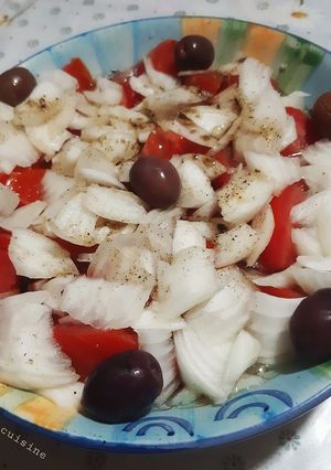 Une photo de Salade tomate oignon 🍅