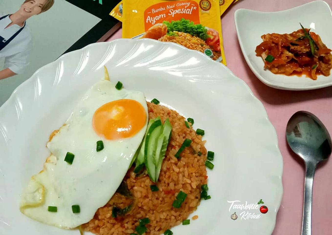 Nasi Goreng Kimchi (ft. Sasa Nasi Goreng Telur) / 김치볶음밥