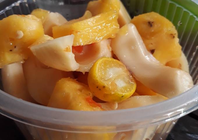 Bagaimana Menyiapkan Asinan Nanas Salak Anti Gagal