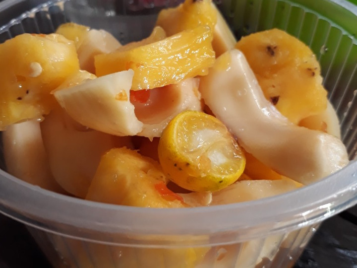 Bagaimana Menyiapkan Asinan Nanas Salak Anti Gagal