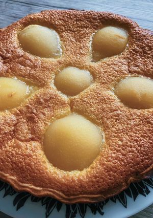 Une photo de Tarte Amandine & Poire 🍐