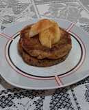 Hotcakes veganos de banana con topping de peras 🥞😍 :)