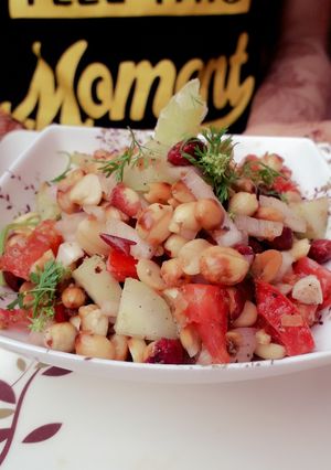 A picture of Peanut chaat.