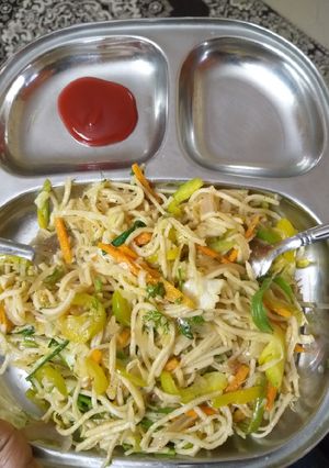 A picture of Veg noodles.