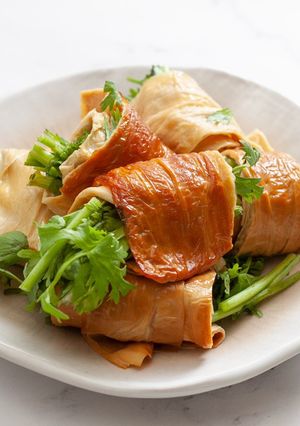 煙燻豆皮香菜捲 的食譜成品照片