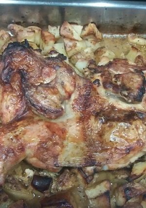 Φωτογραφία της συνταγής Κοτόπουλο πλακέ στο φούρνο με πατάτες!!