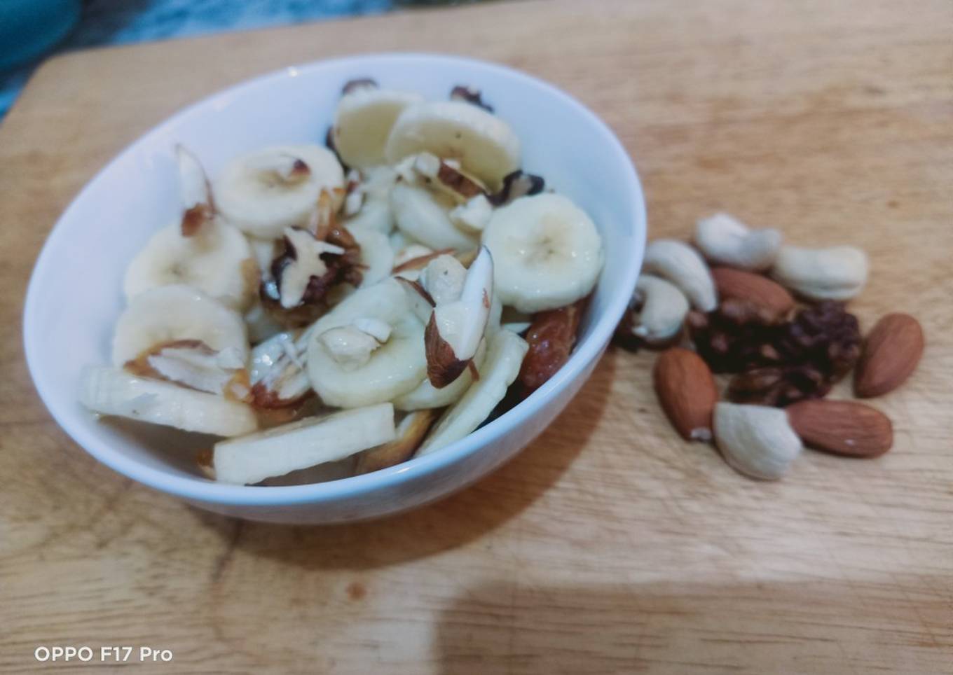 Banana with dry fruits