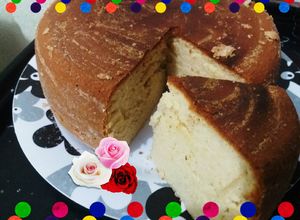 Foto de 👍😊Bolo de baunilha na panela de arroz elétrica