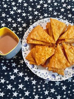 पिज़्ज़ा पूरी रेसिपी मुख्य फोटो