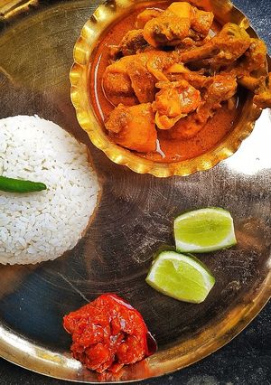 আচারী দই মুরগী রেসিপির প্রধান ছবি