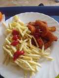 Rabas and chips con ketchup